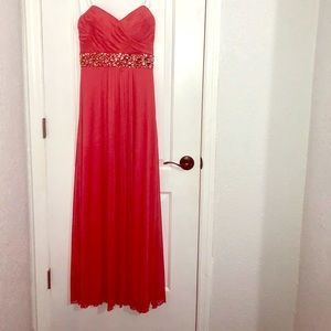 BRAND NEW DRESS FROM DILLARD’S!!! OFFER UP!!!